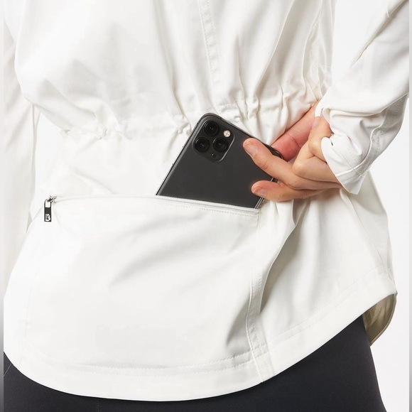 Buffbunny Collection Rain Jacket - Picture 4 of 16